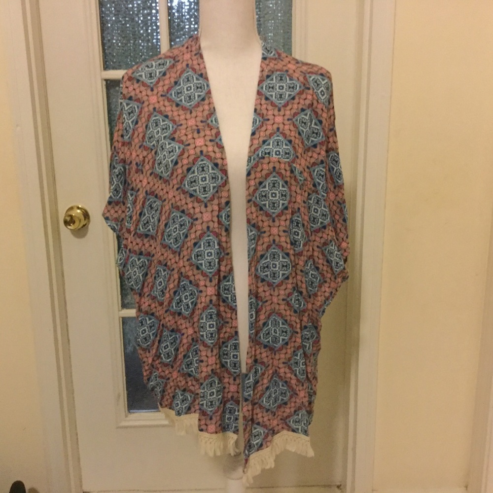 C’isa Woman’s kimono Size small